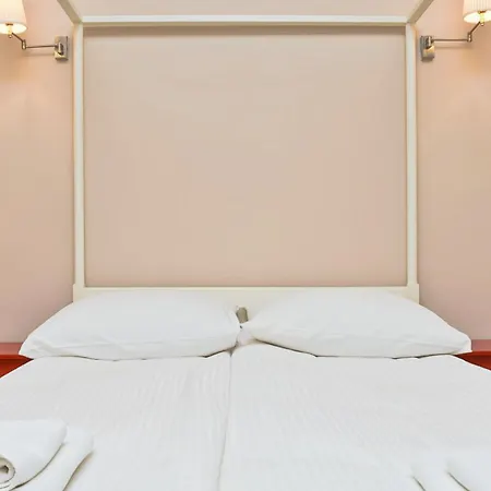 Modernapart アパート *